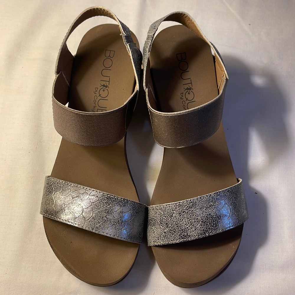 BOUTIQUE by Corky’s wedges with metallic straps